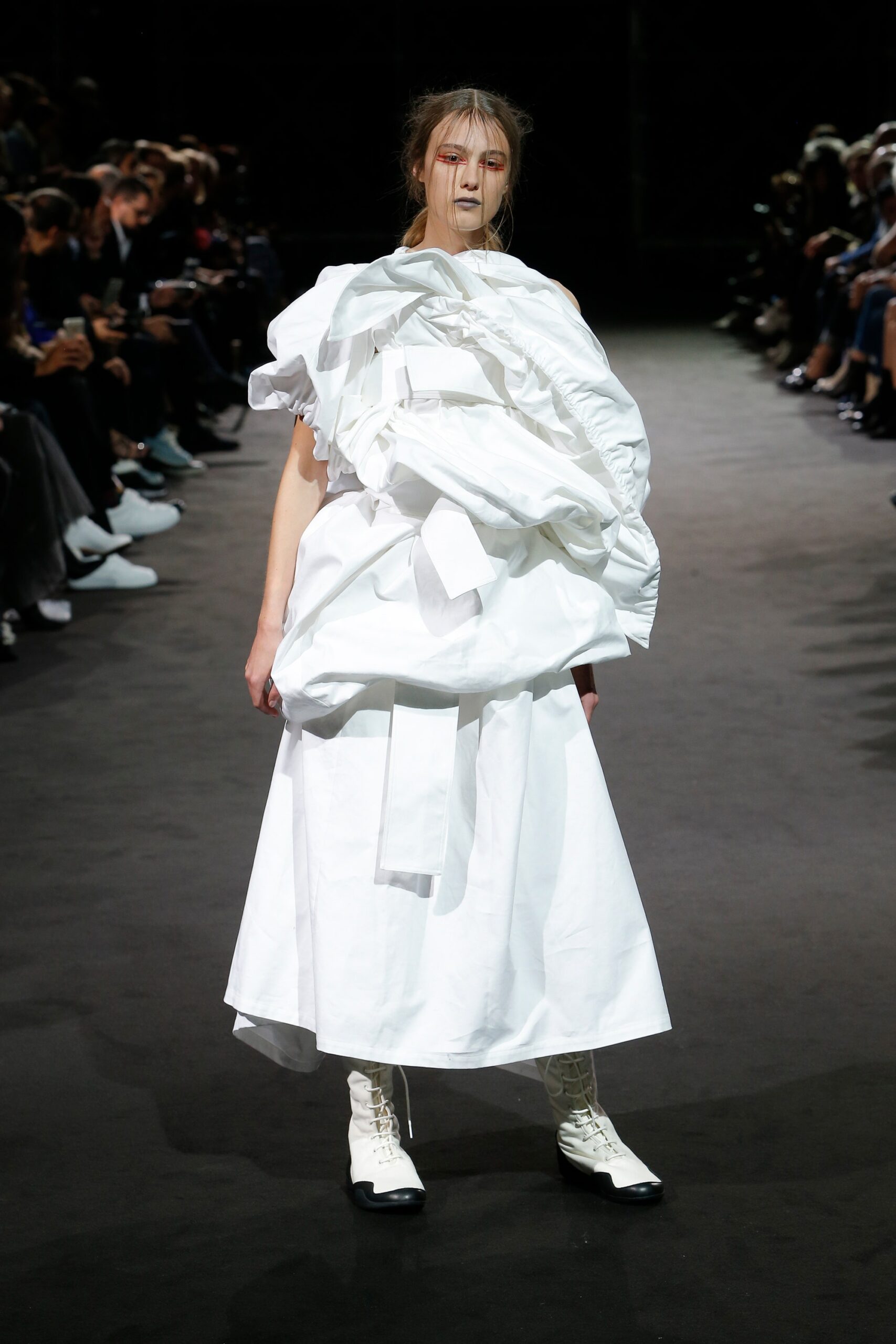 Yohji Yamamoto S/S 19 Look 33