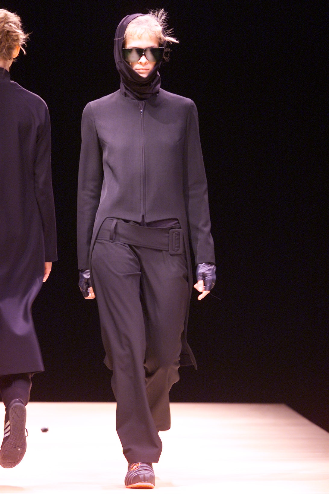 Yohji Yamamoto F/W 01 Look 35