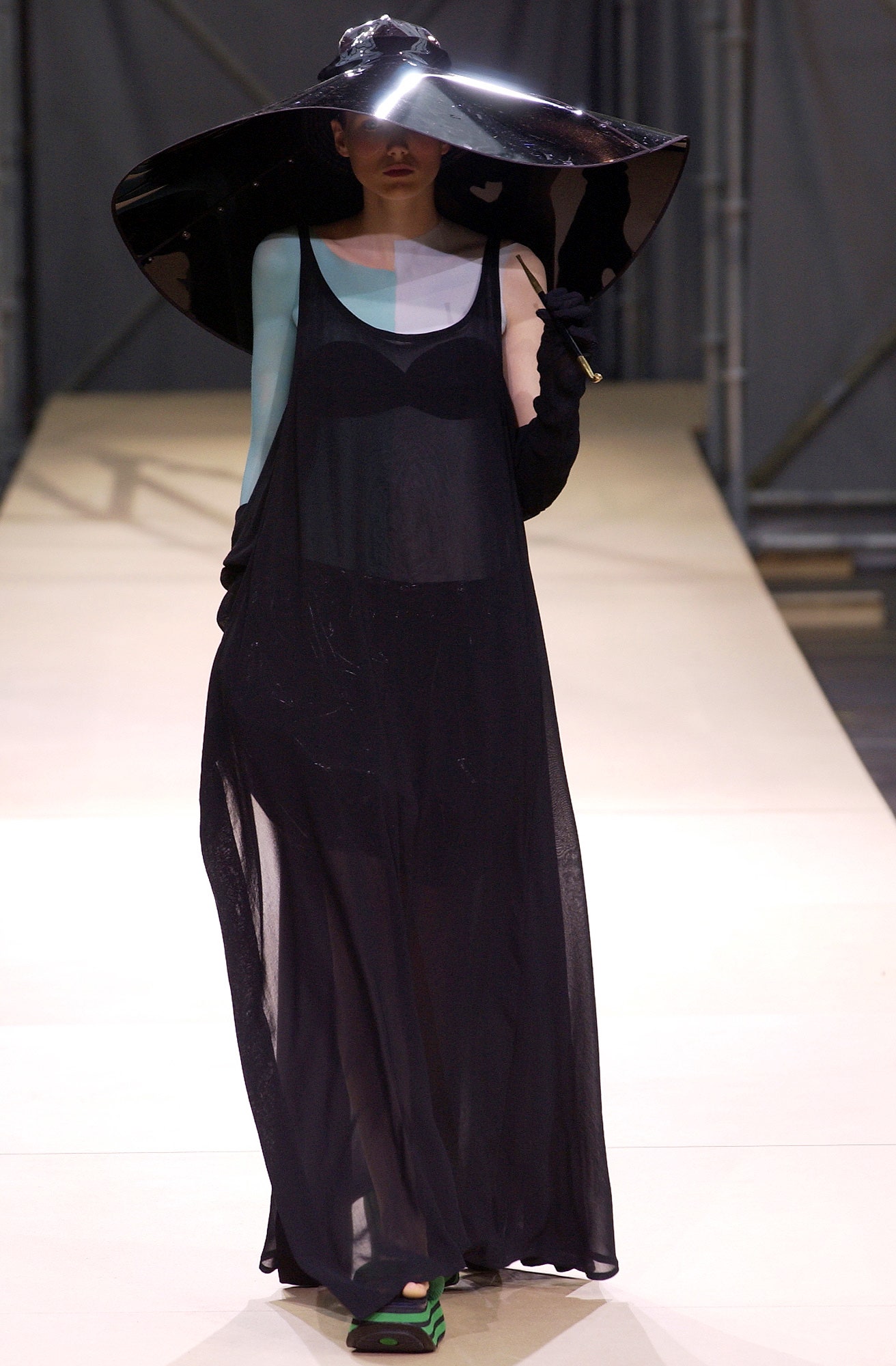 Yohji Yamamoto S/S 04 Look 35