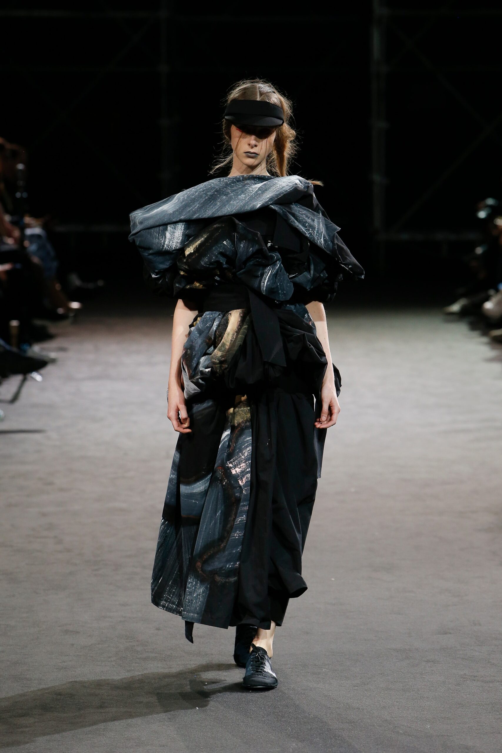 Yohji Yamamoto S/S 19 Look 35