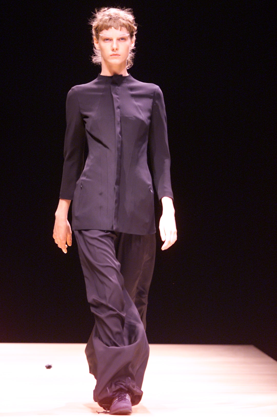 Yohji Yamamoto F/W 01 Look 37