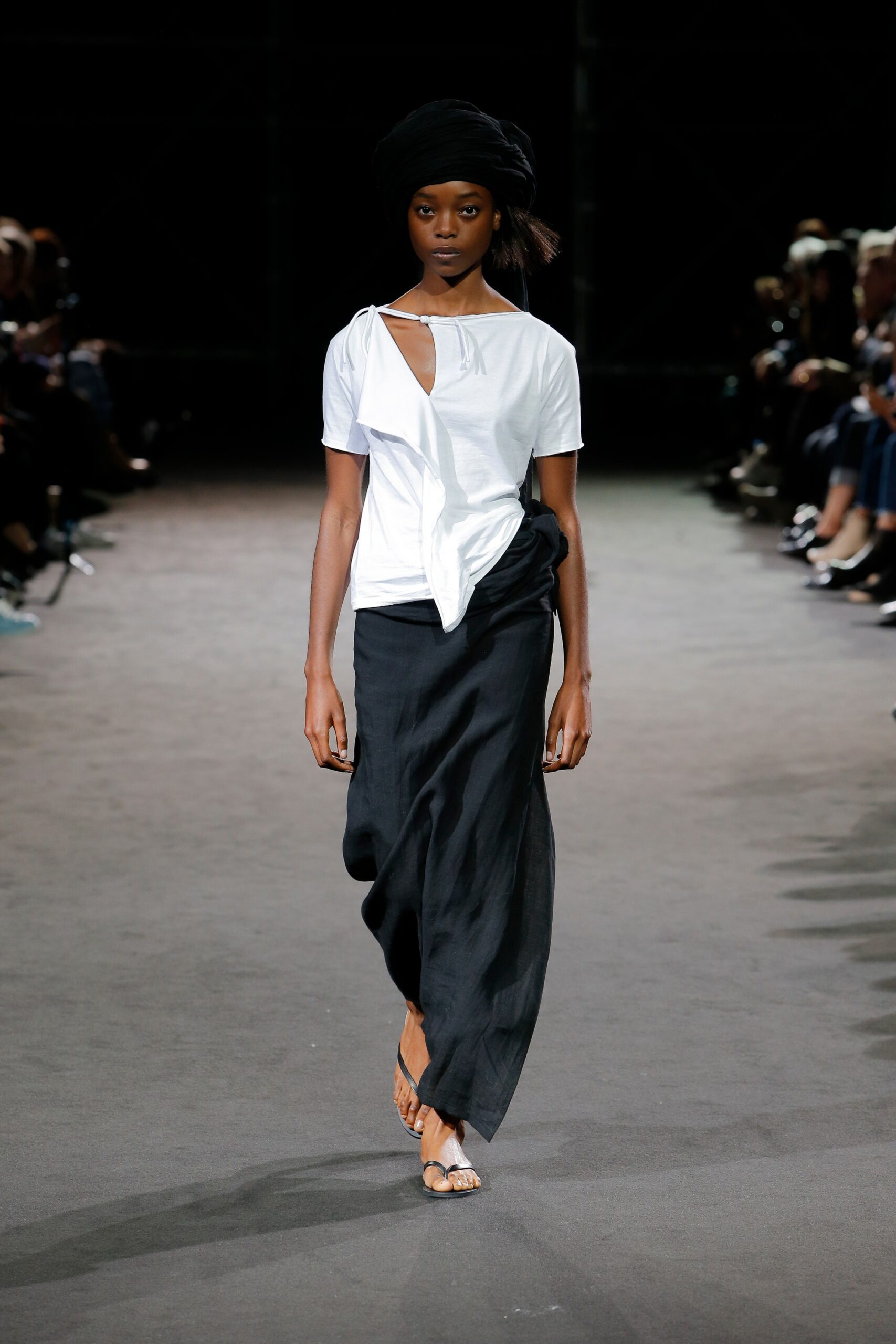 Yohji Yamamoto S/S 19 Look 38