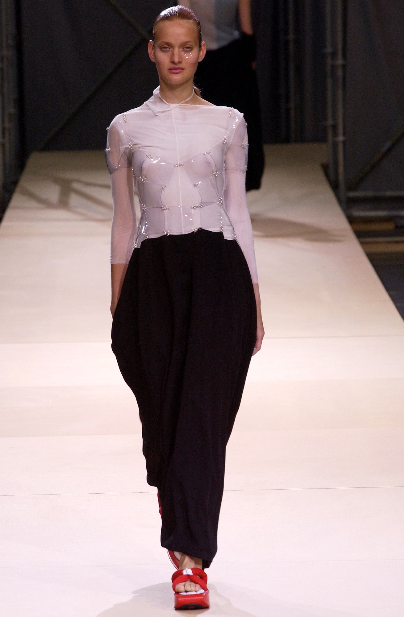 Yohji Yamamoto S/S 04 Look 40