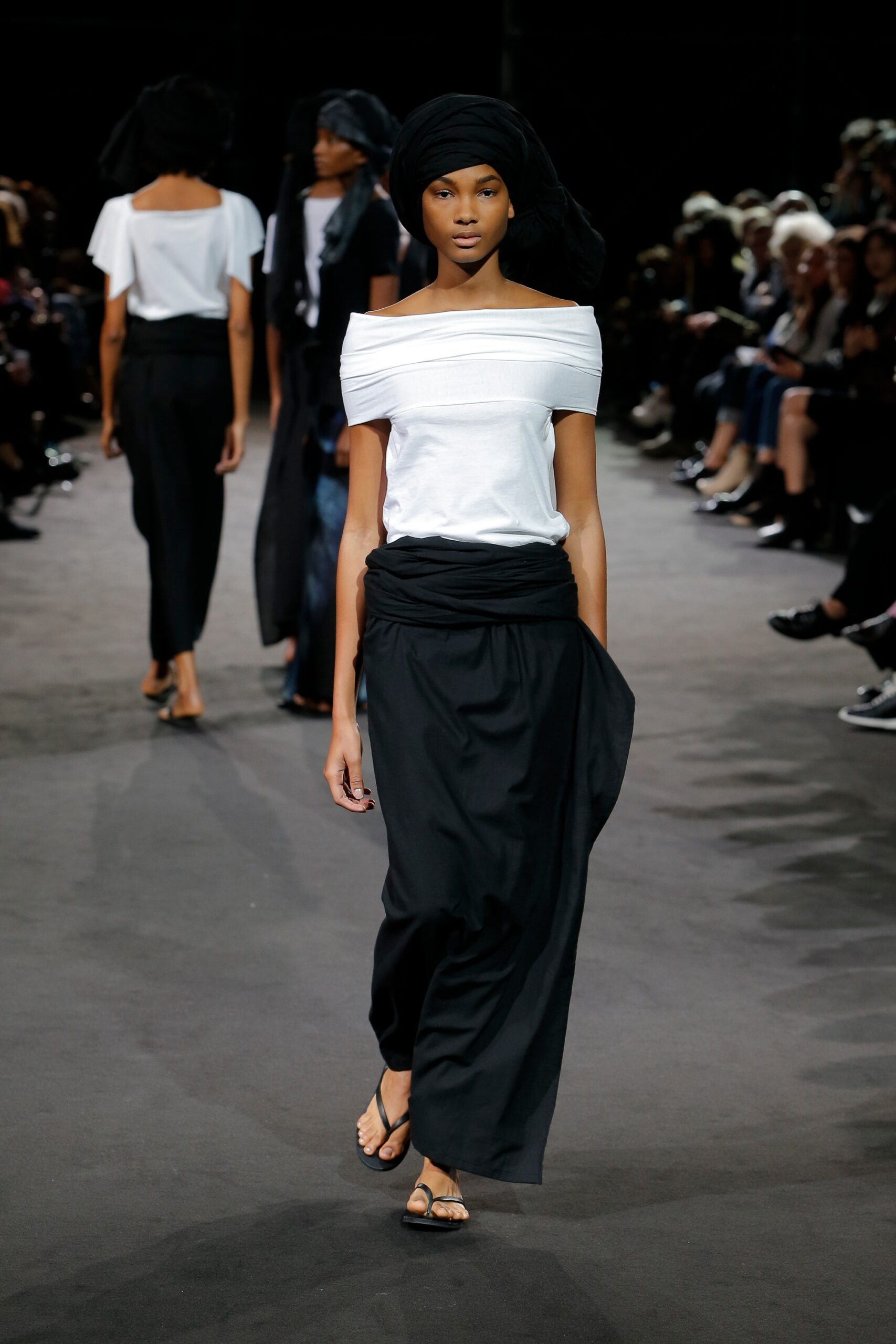 Yohji Yamamoto S/S 19 Look 42