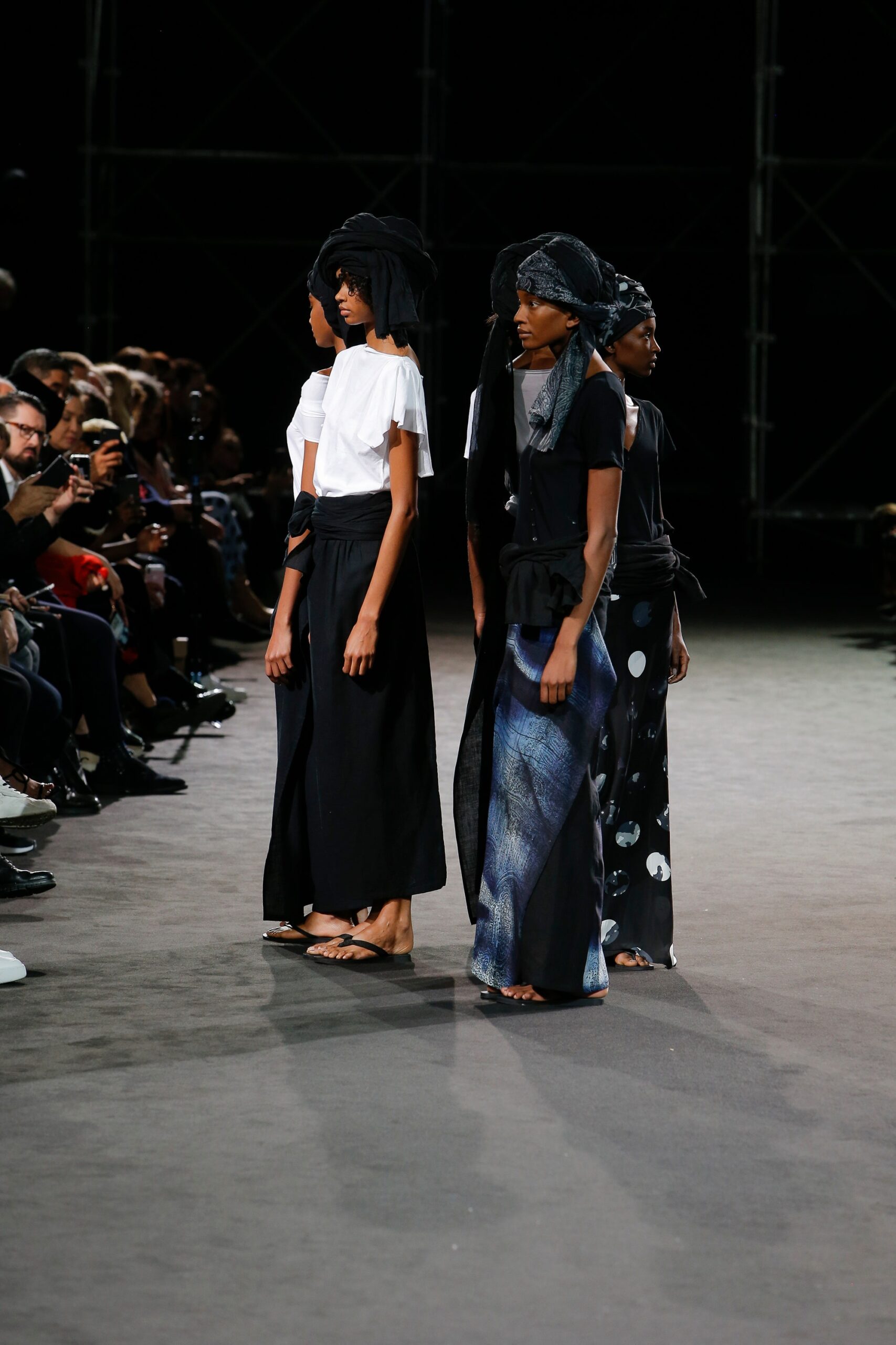 Yohji Yamamoto S/S 19 Look 43