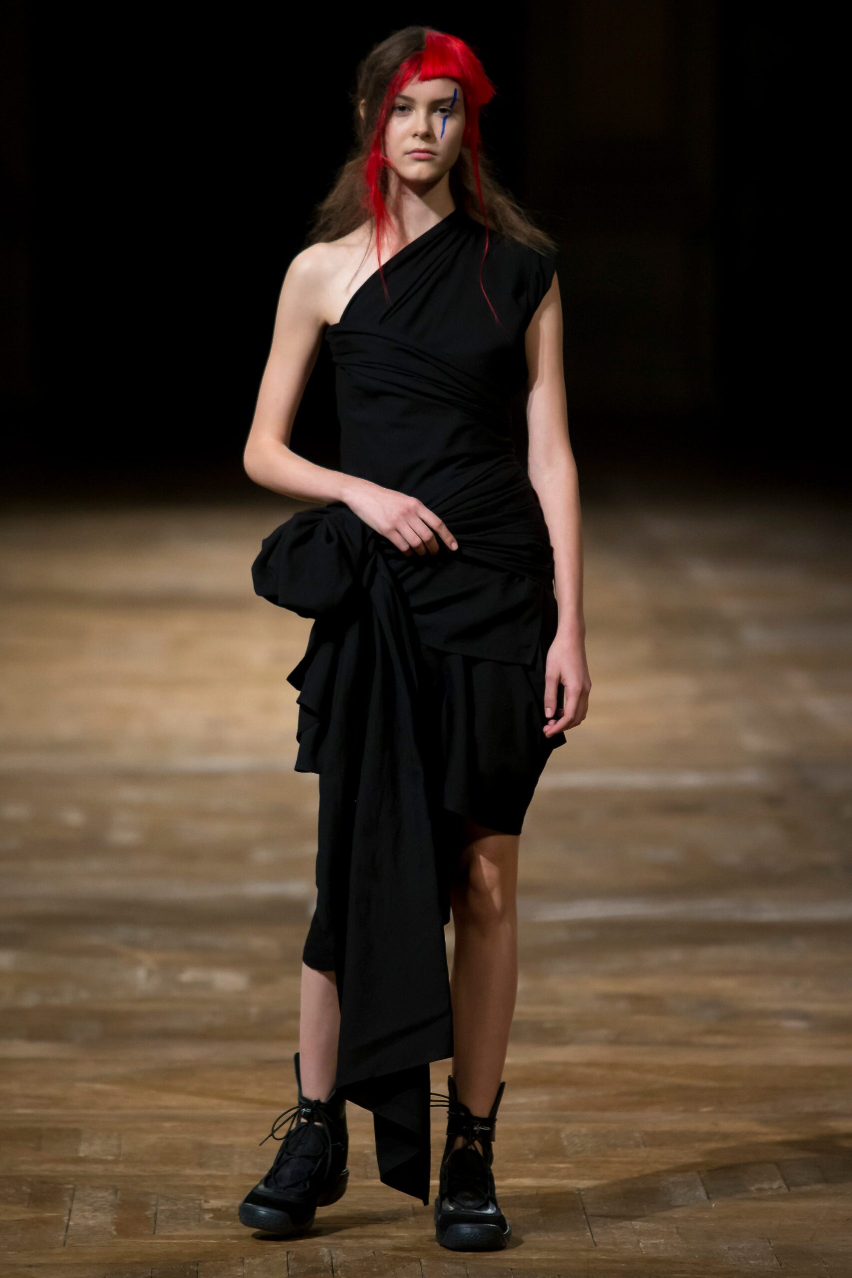 Yohji Yamamoto S/S 16 Look 1