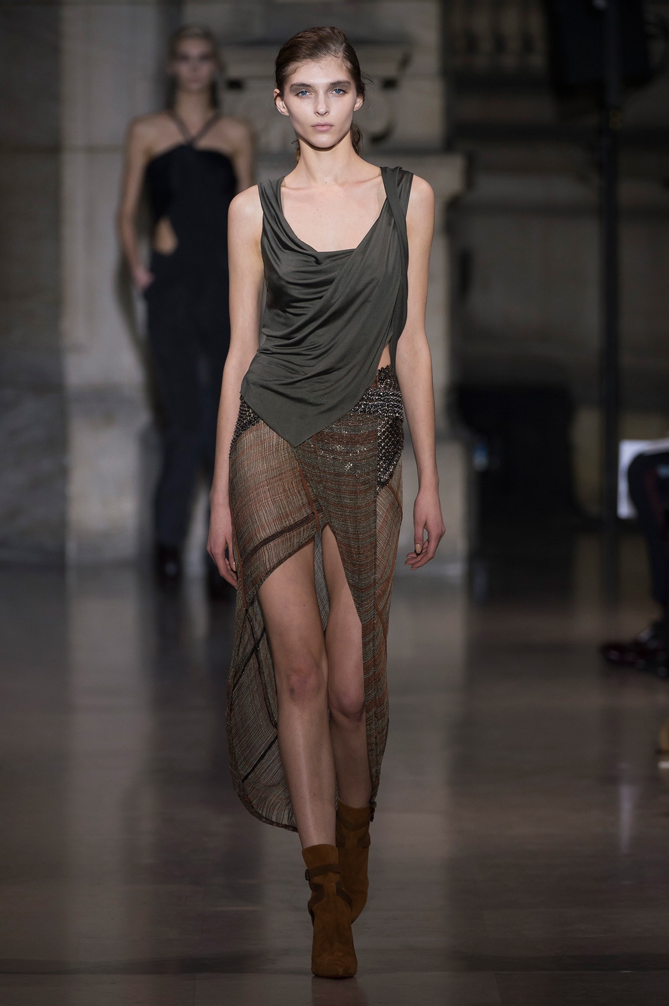 Yiqing Yin S/S 16 Couture Look 2