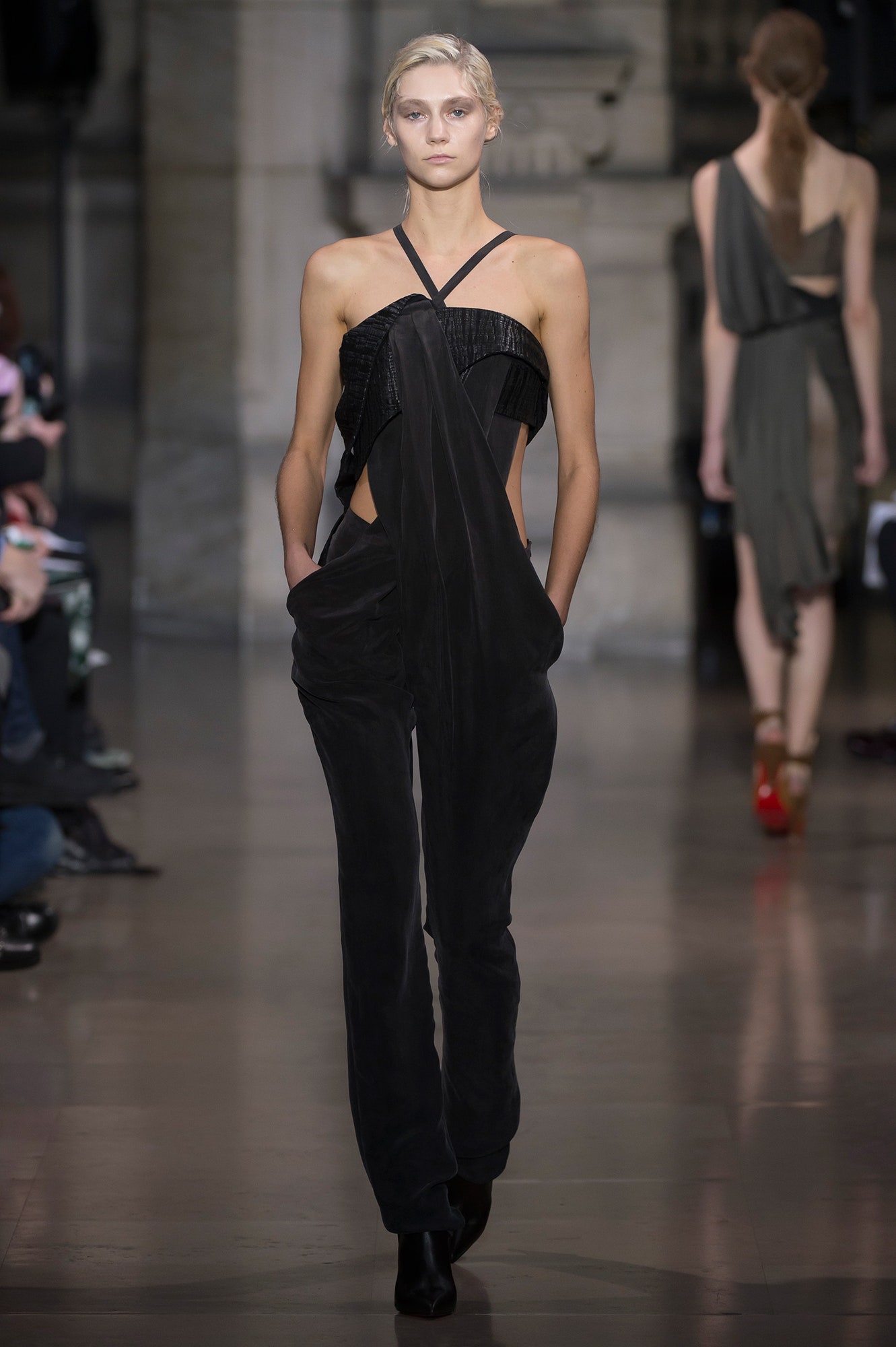 Yiqing Yin S/S 16 Couture Look 3