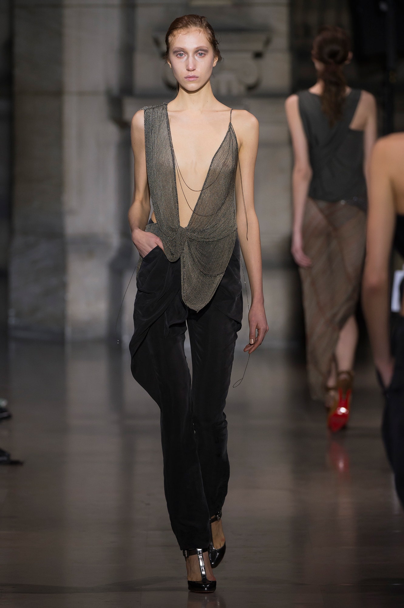 Yiqing Yin S/S 16 Couture Look 4