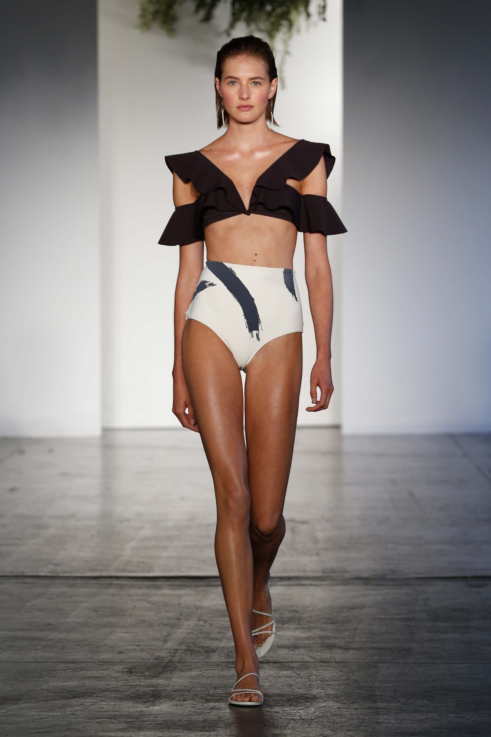 Zimmermann Resort 18 Look 4