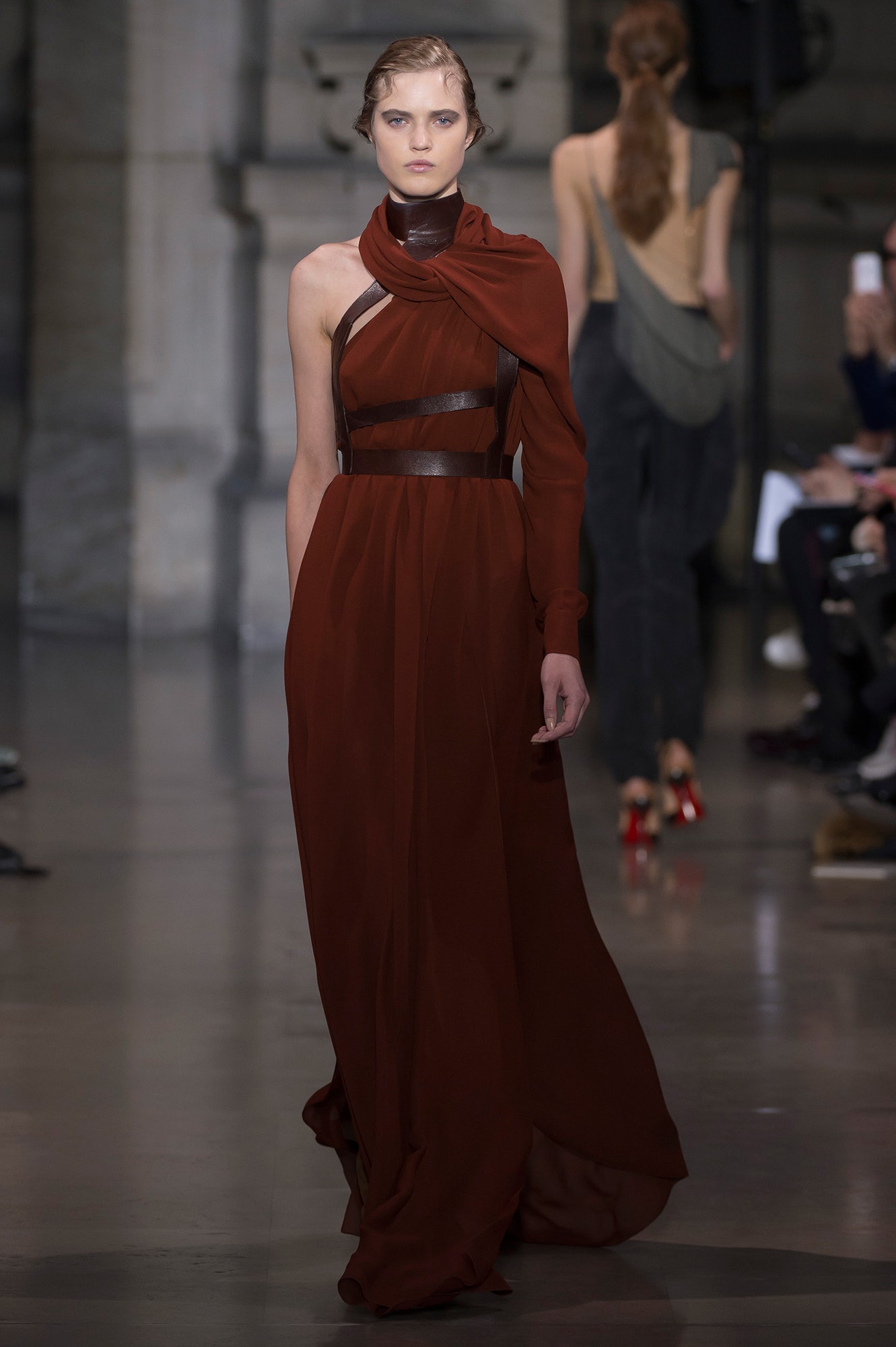 Yiqing Yin S/S 16 Couture Look 6