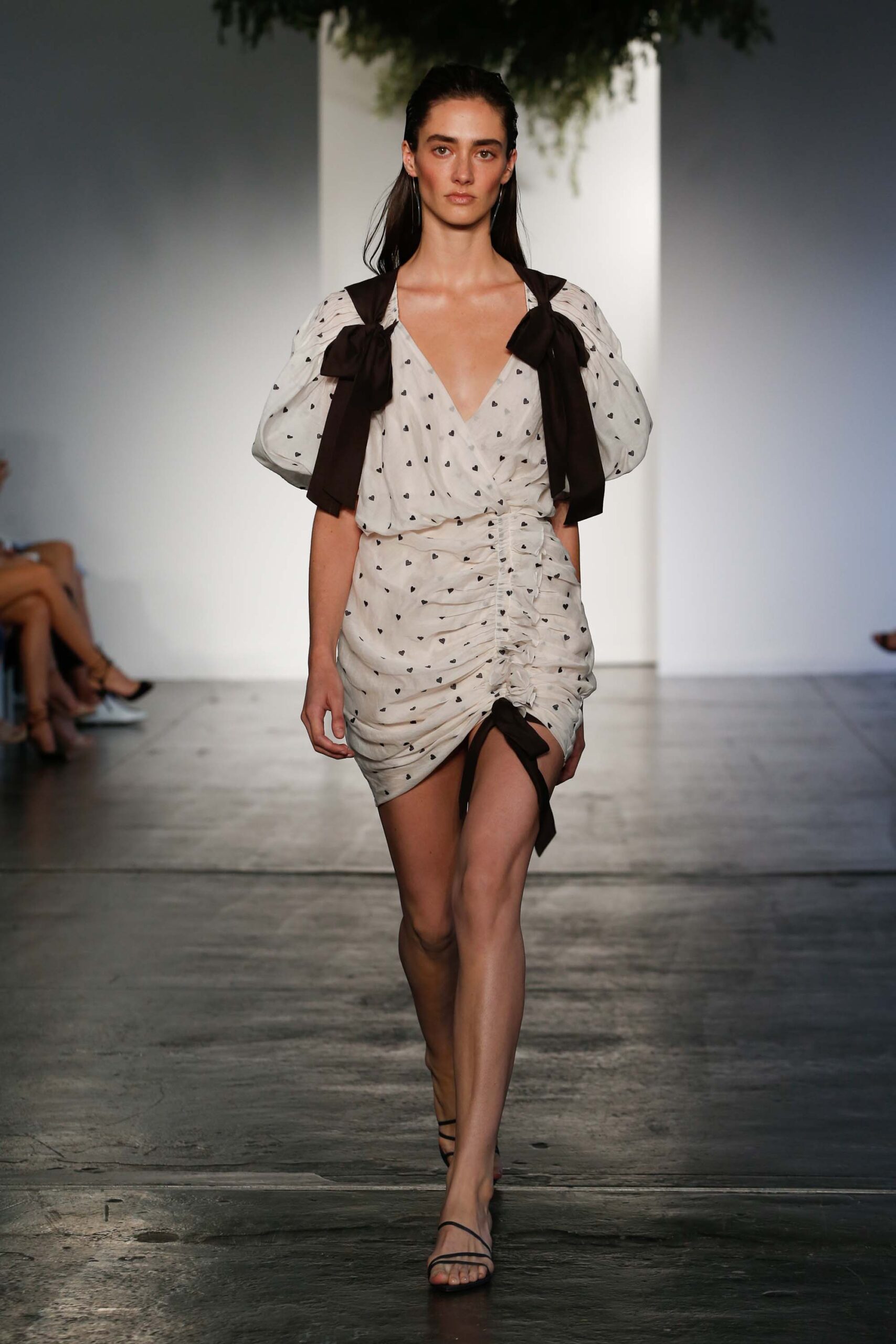 Zimmermann Resort 18 Look 6