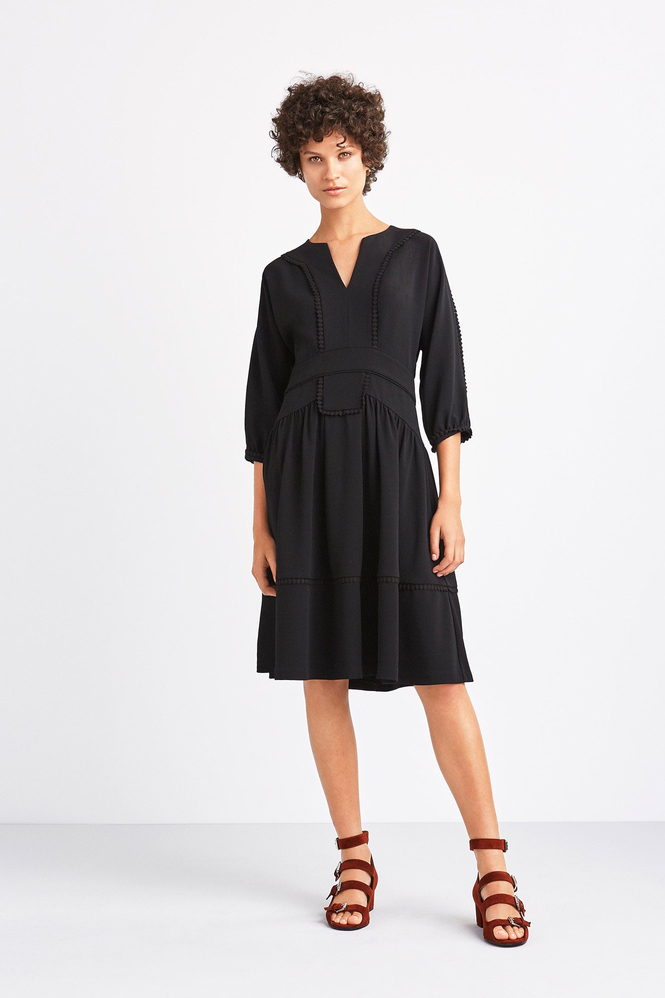 Whistles Resort 17 Look 8
