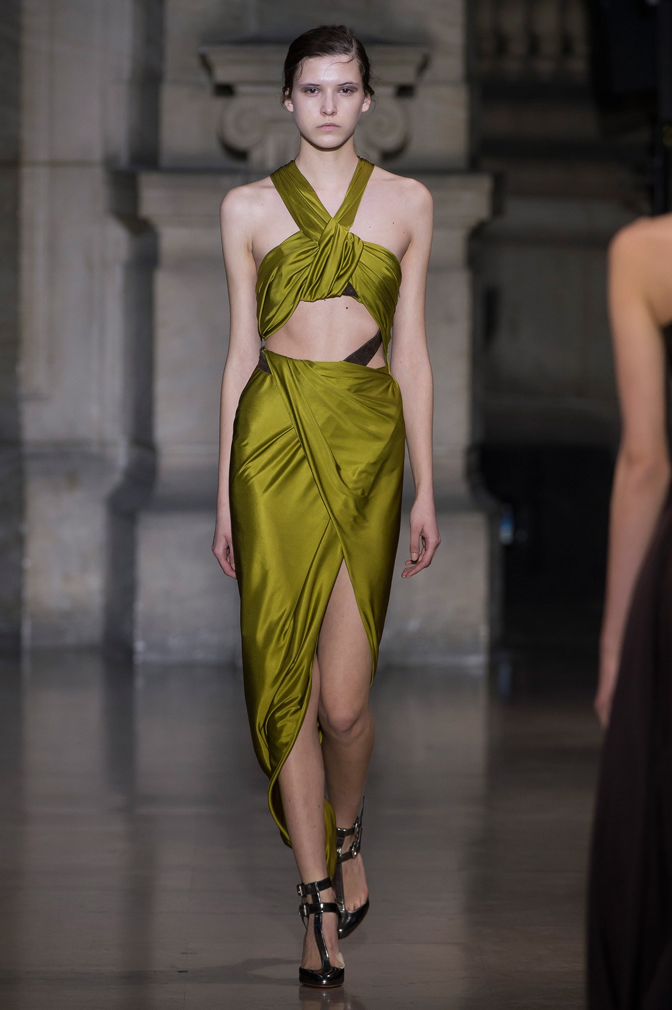 Yiqing Yin S/S 16 Couture Look 9