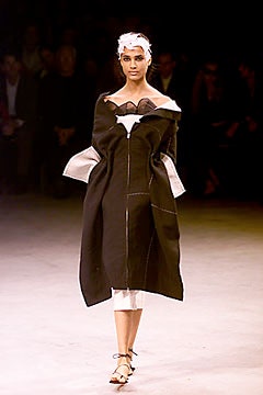 Yohji Yamamoto S/S 00 Look 8
