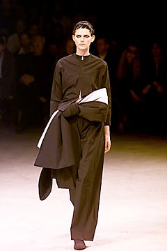 Yohji Yamamoto S/S 00 Look 20