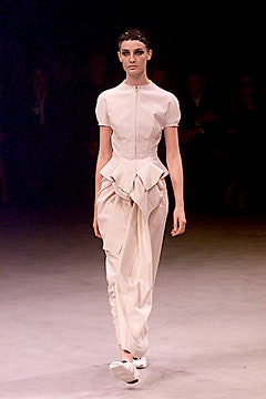 Yohji Yamamoto S/S 00 Look 23