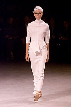 Yohji Yamamoto S/S 00 Look 38