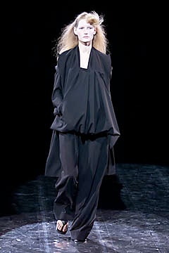 Yohji Yamamoto S/S 01 Look 6