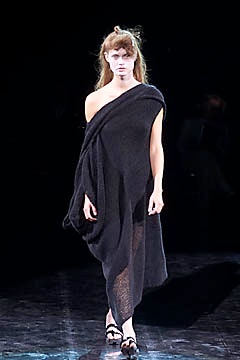 Yohji Yamamoto S/S 01 Look 26