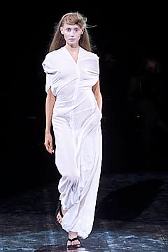 Yohji Yamamoto S/S 01 Look 30