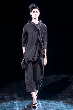 Yohji Yamamoto S/S 01 Look 33