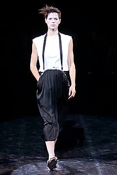 Yohji Yamamoto S/S 01 Look 34