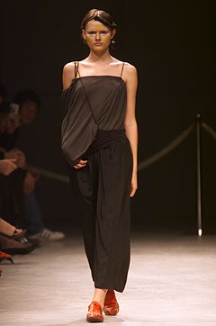Yohji Yamamoto S/S 02 Look 3