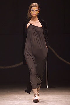 Yohji Yamamoto S/S 02 Look 5