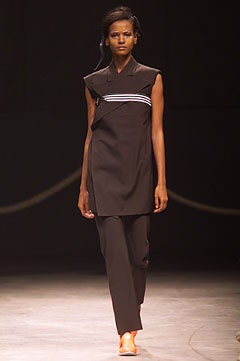 Yohji Yamamoto S/S 02 Look 10