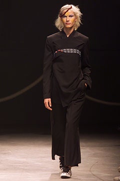 Yohji Yamamoto S/S 02 Look 11
