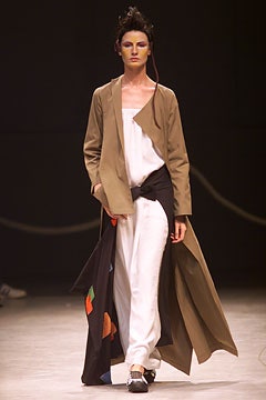 Yohji Yamamoto S/S 02 Look 13