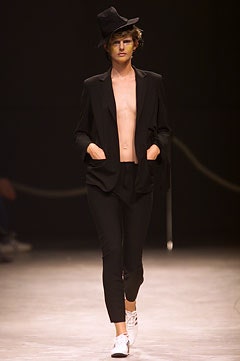 Yohji Yamamoto S/S 02 Look 16