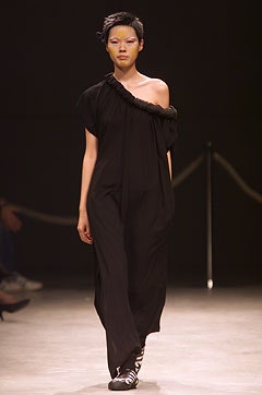 Yohji Yamamoto S/S 02 Look 21