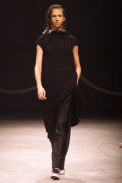 Yohji Yamamoto S/S 02 Look 22
