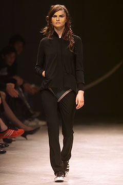 Yohji Yamamoto S/S 02 Look 26