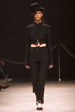 Yohji Yamamoto S/S 02 Look 27
