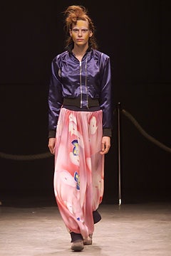 Yohji Yamamoto S/S 02 Look 28