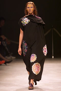 Yohji Yamamoto S/S 02 Look 30