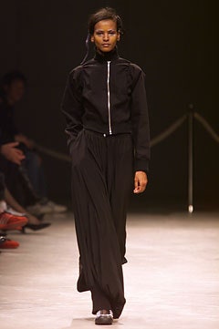Yohji Yamamoto S/S 02 Look 40
