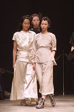 Yohji Yamamoto S/S 02 Look 44