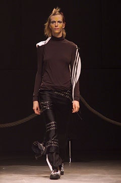 Yohji Yamamoto S/S 02 Look 48