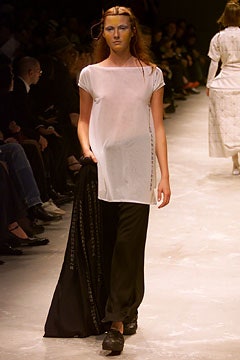 Yohji Yamamoto S/S 02 Look 50