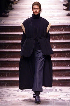 Yohji Yamamoto F/W 02 Look 18