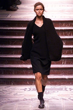 Yohji Yamamoto F/W 02 Look 25
