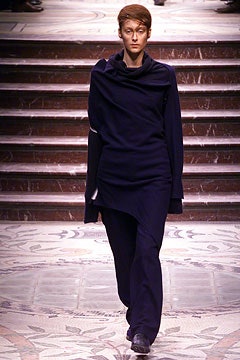 Yohji Yamamoto F/W 02 Look 32