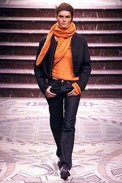 Yohji Yamamoto F/W 02 Look 34