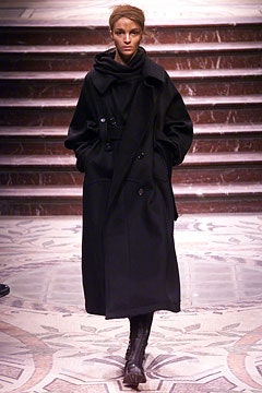 Yohji Yamamoto F/W 02 Look 43