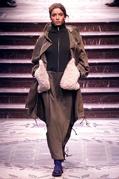 Yohji Yamamoto F/W 02 Look 55