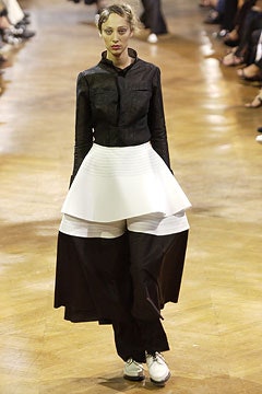 Yohji Yamamoto S/S 03 Look 10